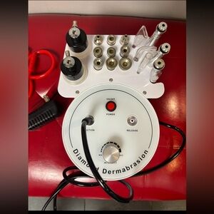 Micro dermabrasion machine.